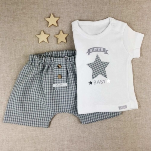 camiseta y short gris