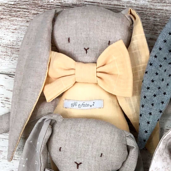 Juguete sonajero de tela Petit Rabbit - Imagen 8