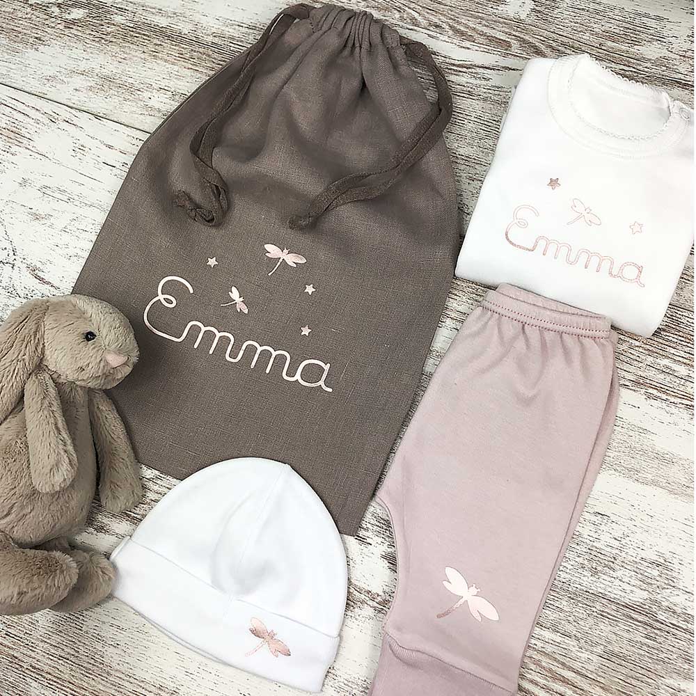 Canastilla personalizada para bebé, personalizado de body, pantalón gorro y bolsa personalizada - Elfi e Fate