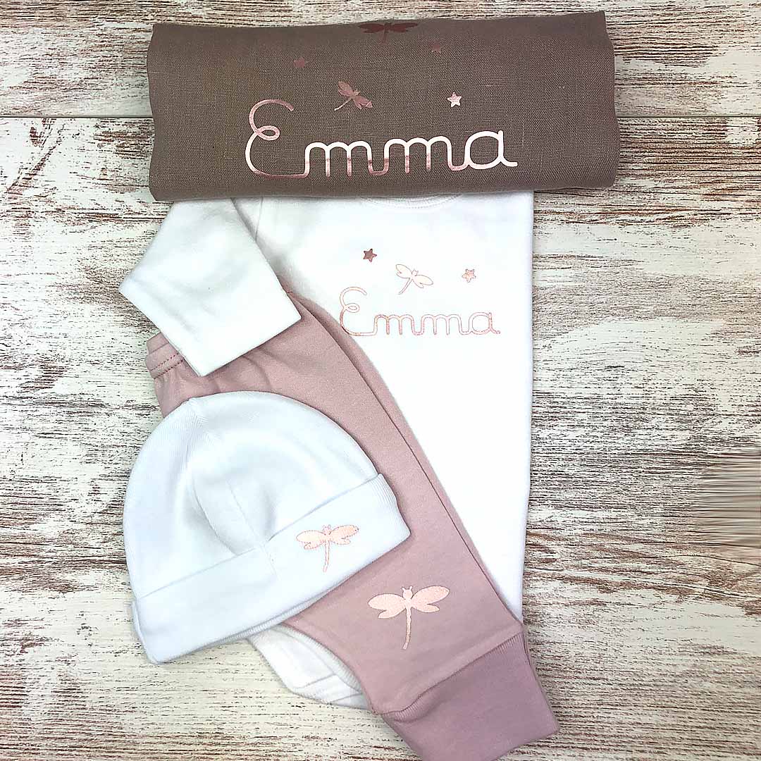 Canastilla para bebé, set de body, pantalón gorro y bolsa personalizada Elfi e Fate